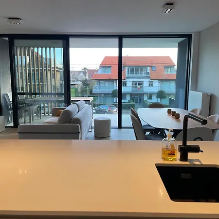 Near Sandy In Belgium * ニーウポールト